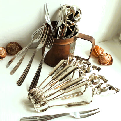 16 Piece Escargot Cutlery Set. Escargot Tongs and Forks from Tiggy & Pip - Just €120! Shop now at Tiggy and Pip