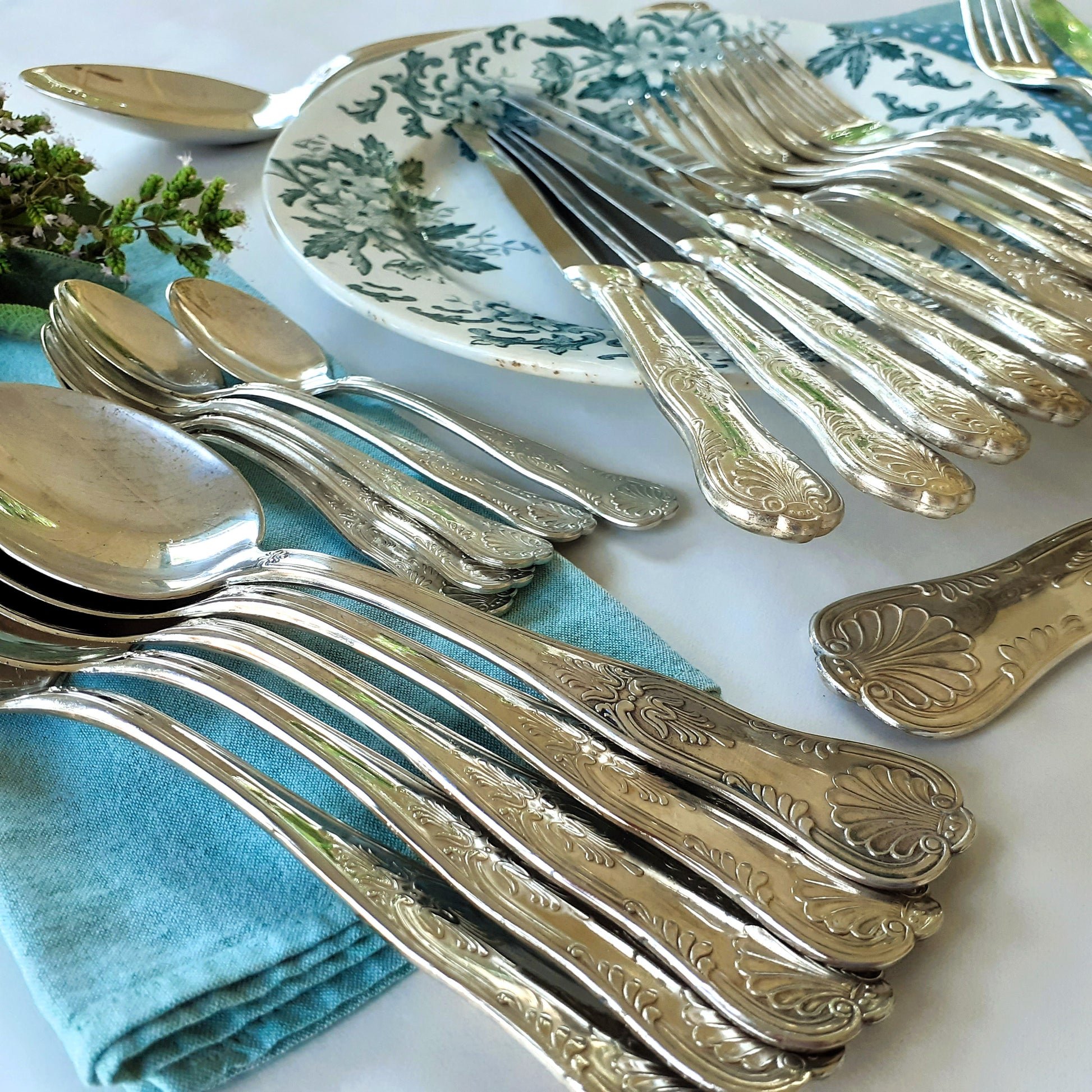 26 Piece Silver Plated Cutlery Set from Tiggy & Pip - Just €149! Shop now at Tiggy and Pip