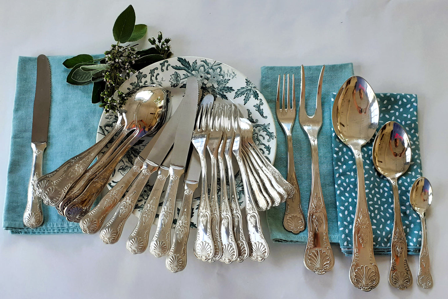 26 Piece Silver Plated Cutlery Set from Tiggy & Pip - Just €149! Shop now at Tiggy and Pip