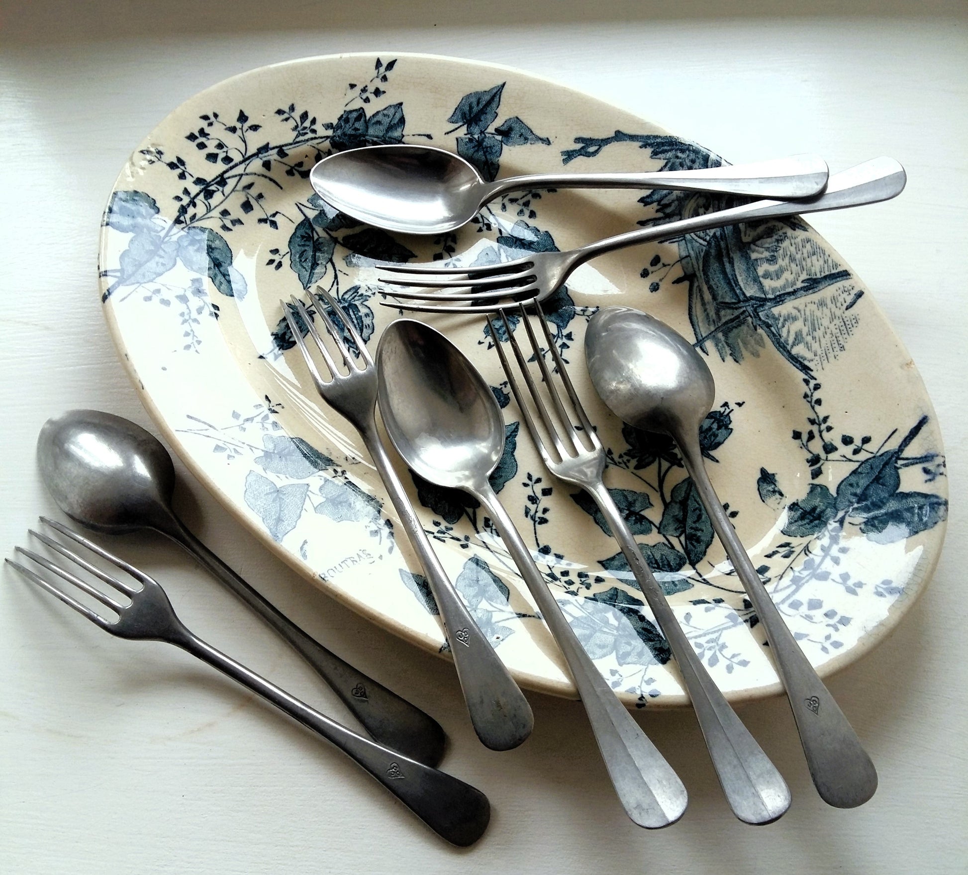 Set of 8 Antique Forks & Dessert Spoons from Tiggy & Pip - Just €64! Shop now at Tiggy and Pip