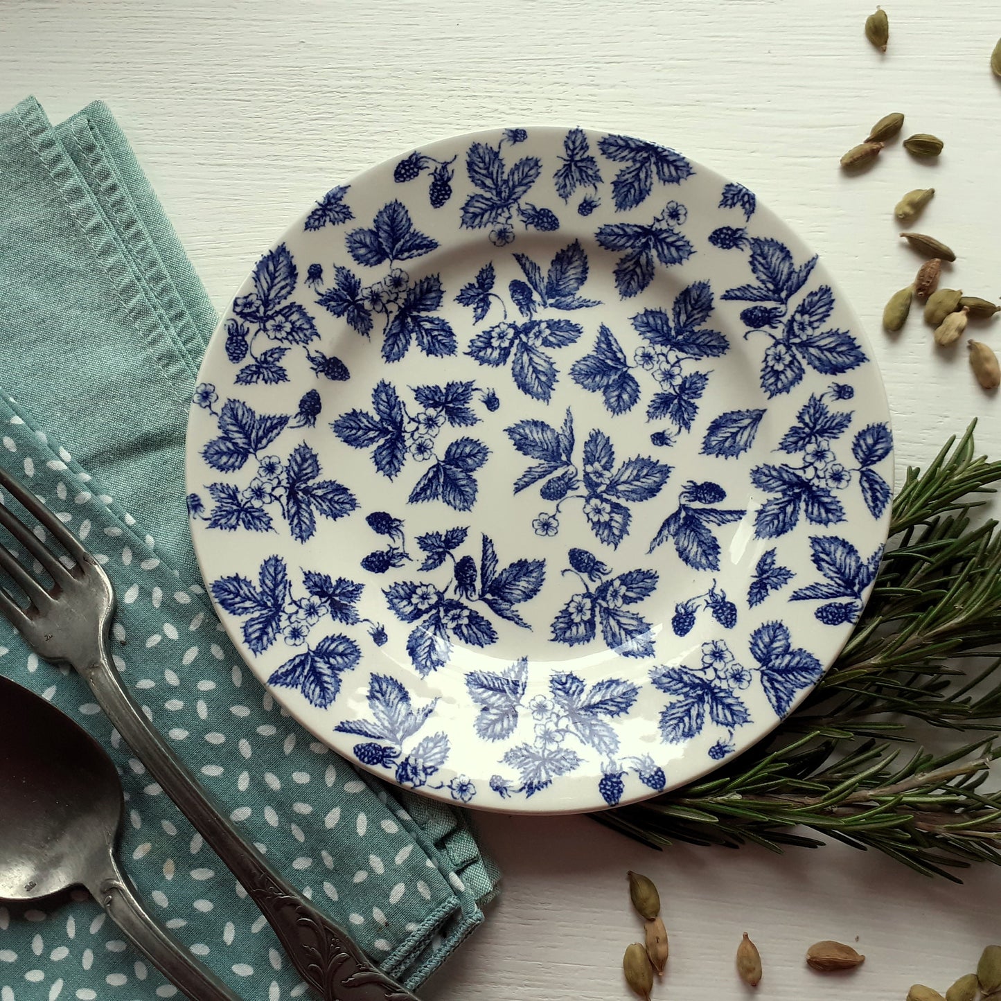 8 Mix and Match Blue and White Plates/Dishes from Tiggy & Pip - Just €199! Shop now at Tiggy and Pip