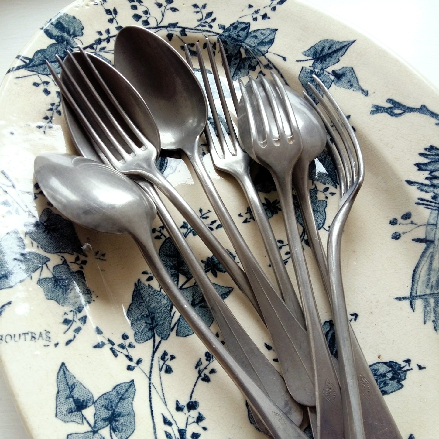 8 Antique Forks & Dessert Spoons from Tiggy & Pip - Just €64! Shop now at Tiggy and Pip