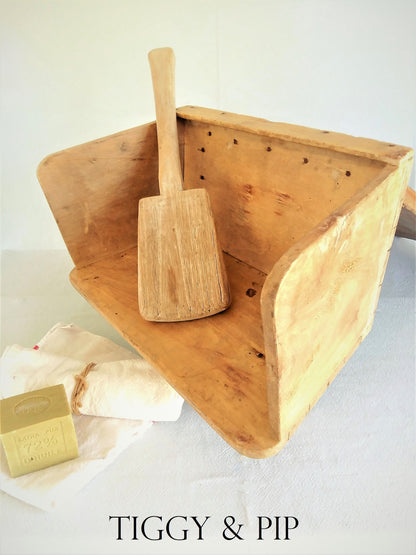 Antique Washboard and Paddle from Tiggy & Pip - Just €380! Shop now at Tiggy and Pip