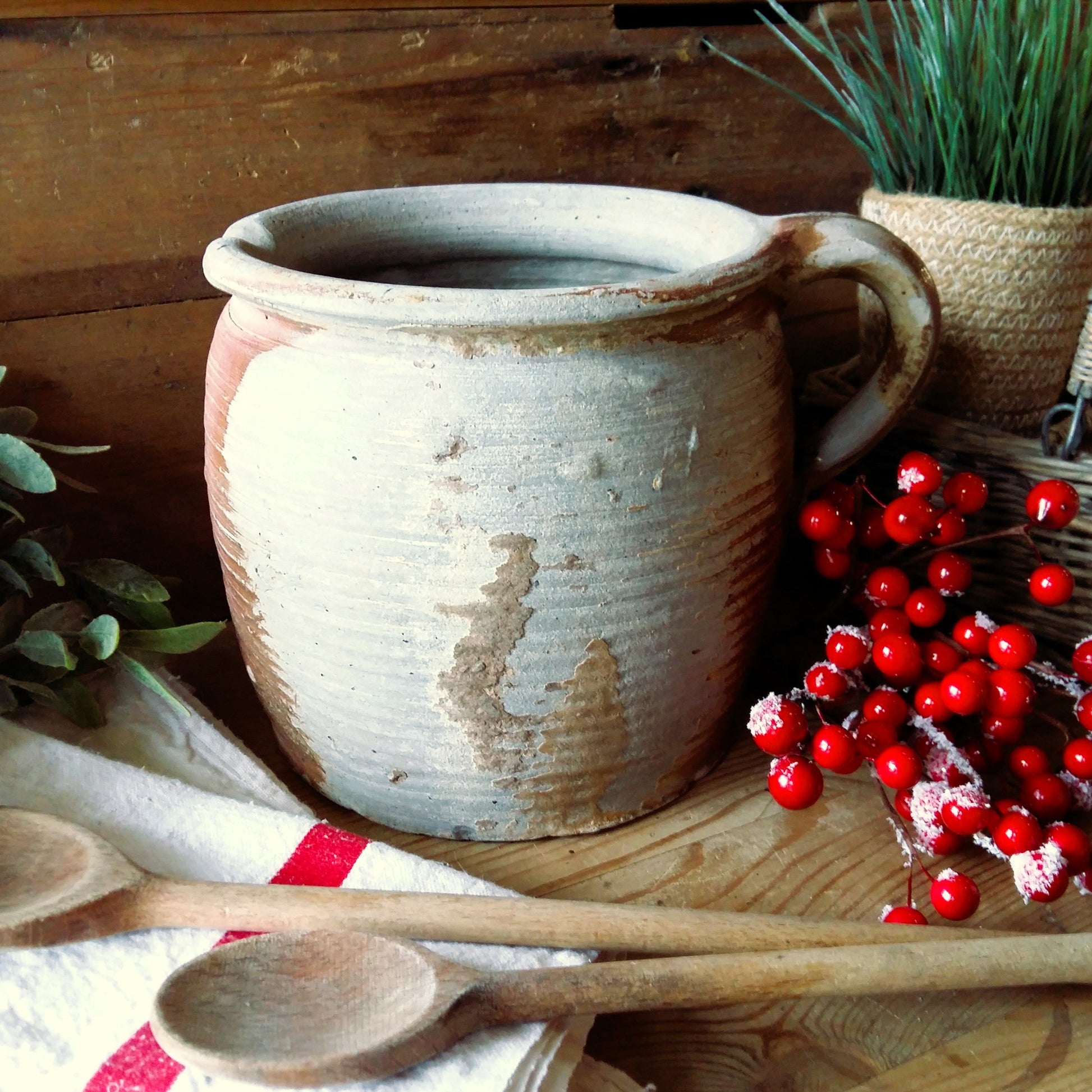 Antique Stoneware Crock Pot with Pouring Lip from Tiggy & Pip - €120 with FREE worldwide shipping! Shop now at Tiggy and Pip