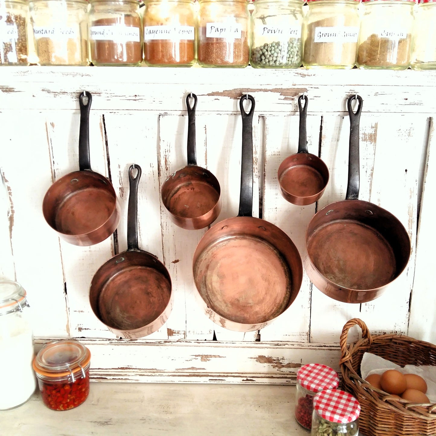 SIX Copper Pans with Cast Iron Handles from Tiggy & Pip - Just €180! Shop now at Tiggy and Pip