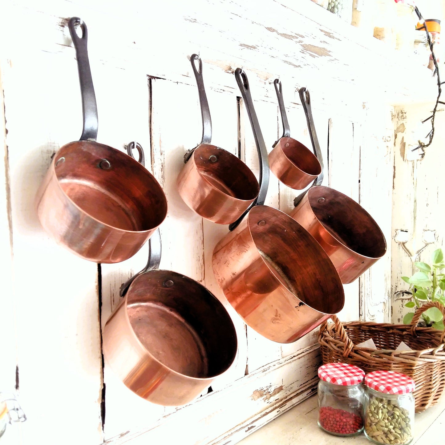 SIX Copper Pans with Cast Iron Handles from Tiggy & Pip - Just €180! Shop now at Tiggy and Pip