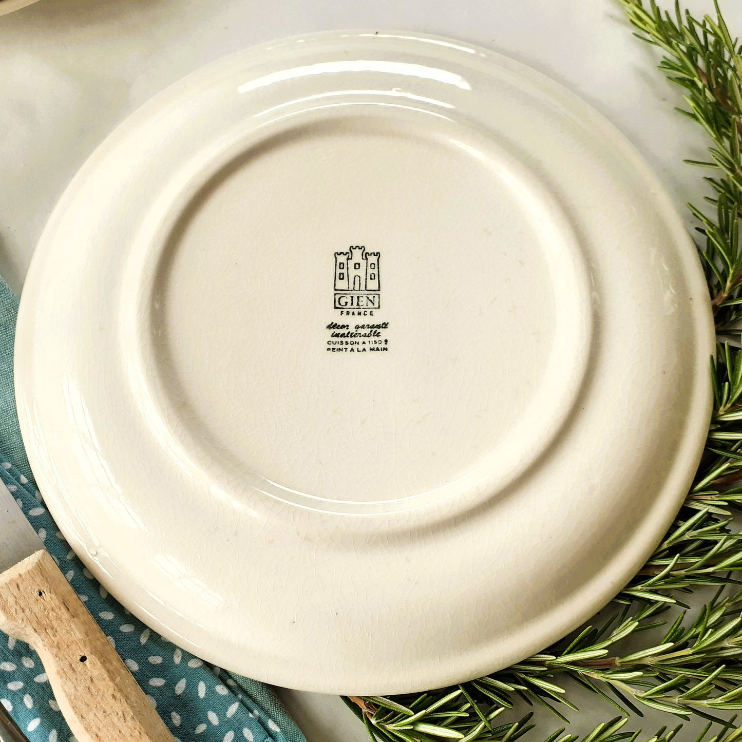 Six GIEN 1970s Butchers Dinner Plates from Tiggy & Pip - Just €168! Shop now at Tiggy and Pip