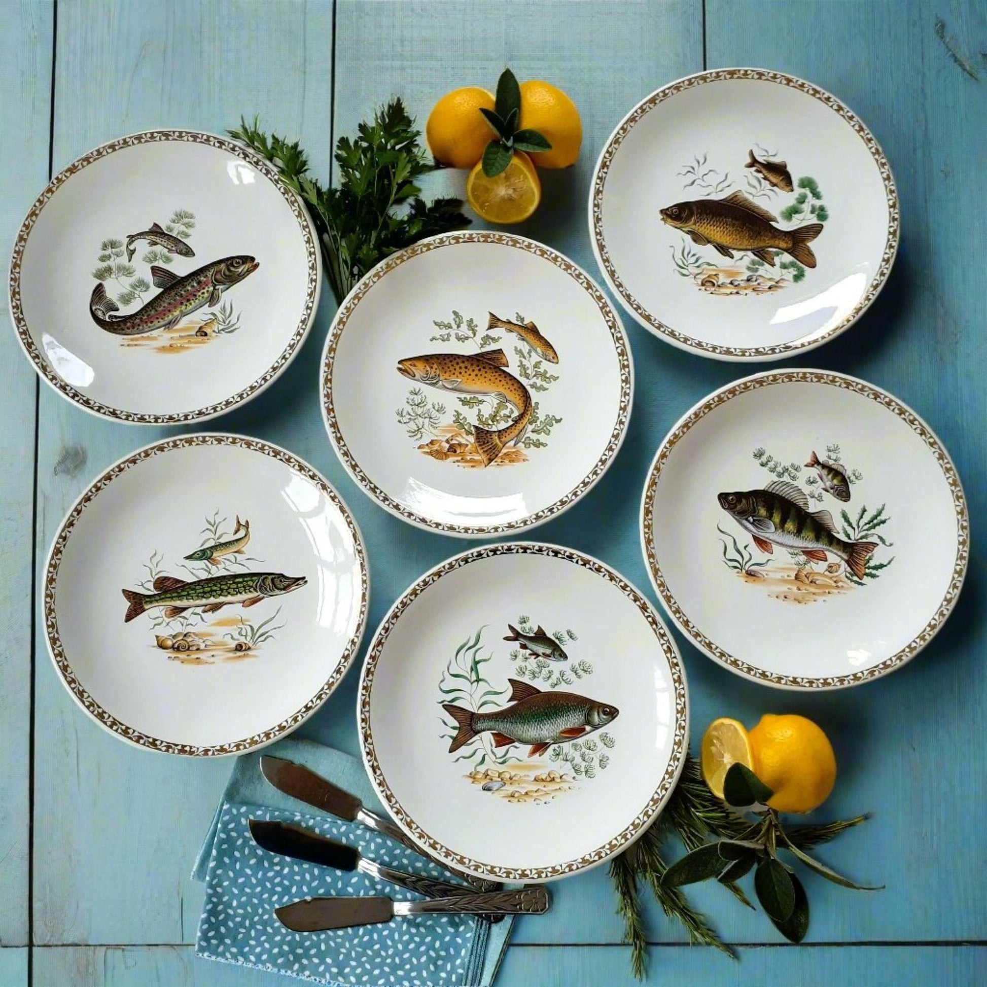 Six Longchamp Fish Plates from Tiggy & Pip - Just €168! Shop now at Tiggy and Pip