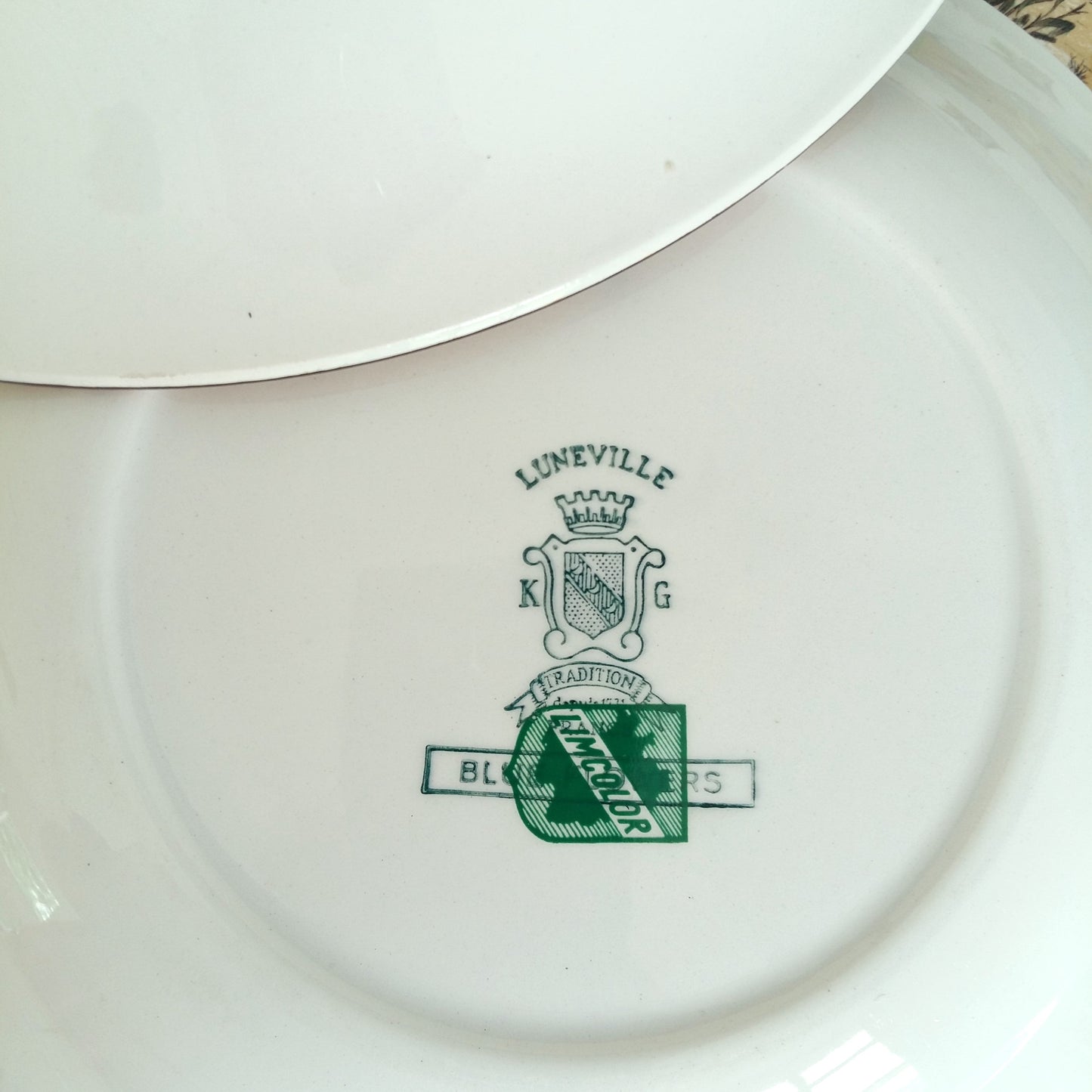 TEN 1950s Fishing Dinner Plates and Bowls from Tiggy & Pip - Just €240! Shop now at Tiggy and Pip