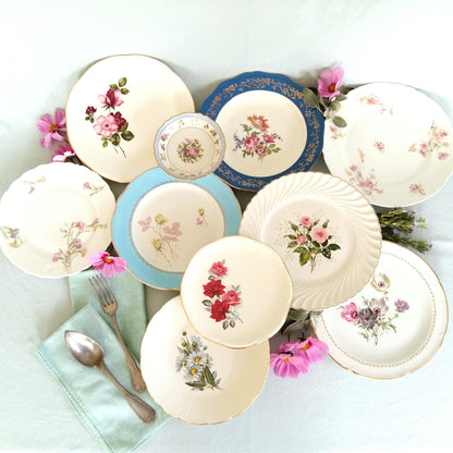 Ten Mismatched 1950s Floral Plates from Tiggy & Pip - Just €240! Shop now at Tiggy and Pip