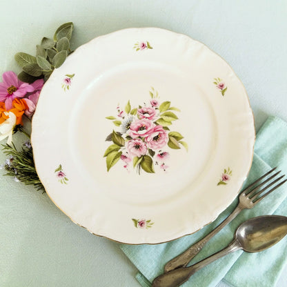 Six Mismatched 1950s Floral Plates from Tiggy & Pip - Just €156! Shop now at Tiggy and Pip