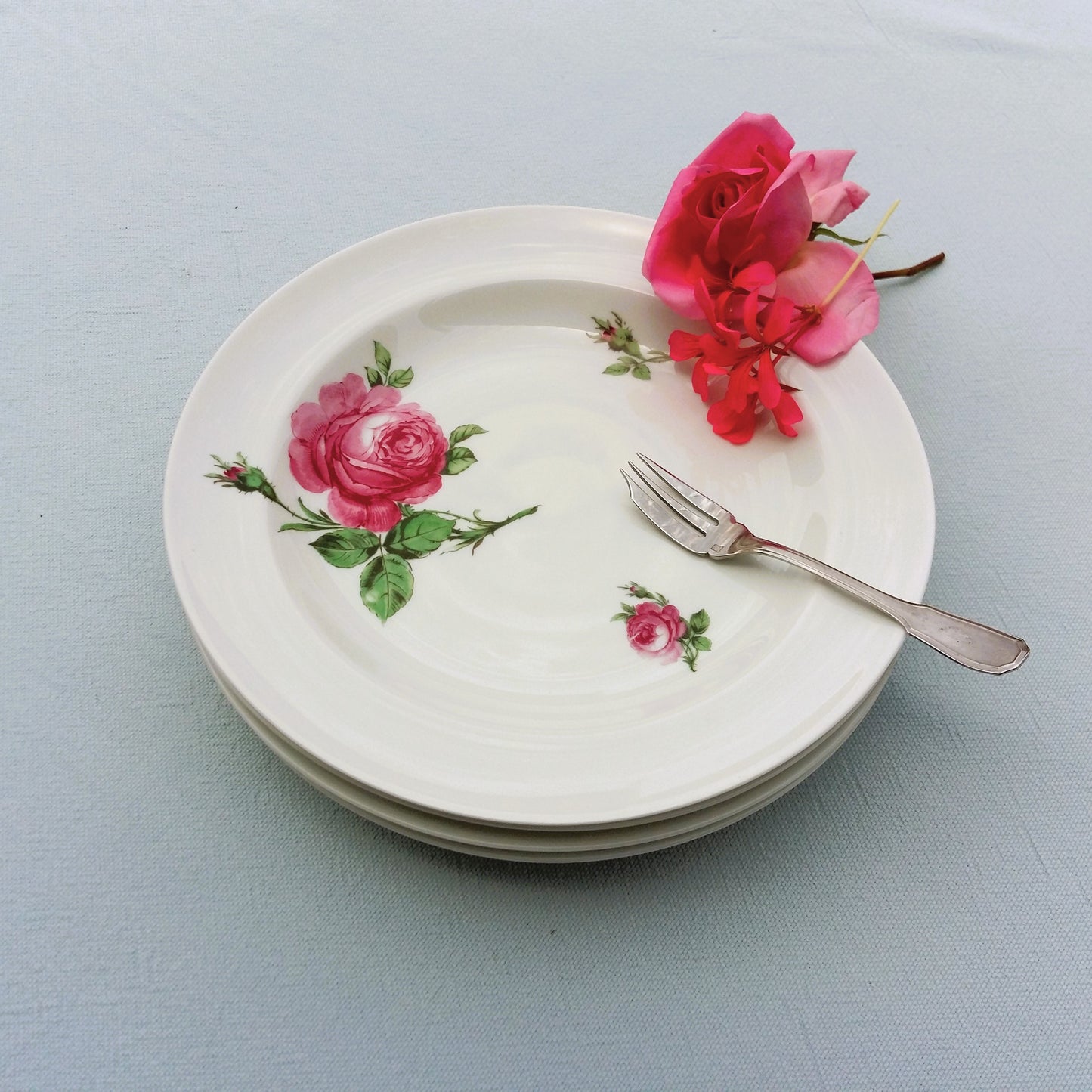 Four Vintage Limoges Floral Dinner Plates from Tiggy & Pip - Just €88! Shop now at Tiggy and Pip