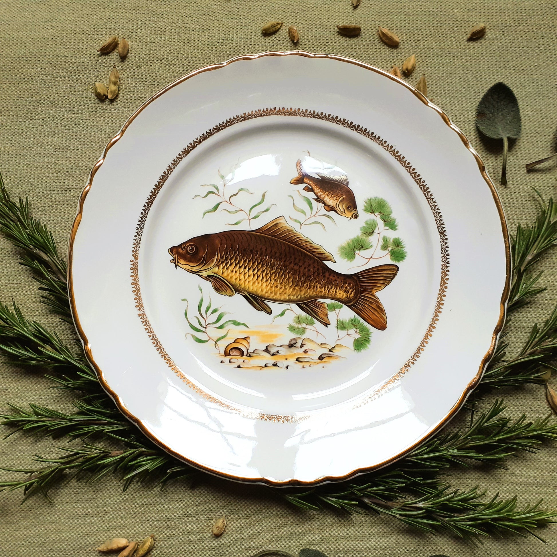 Six Vintage Fish Plates by Moulin des Loups from Tiggy and Pip - Just €168! Shop now at Tiggy and Pip