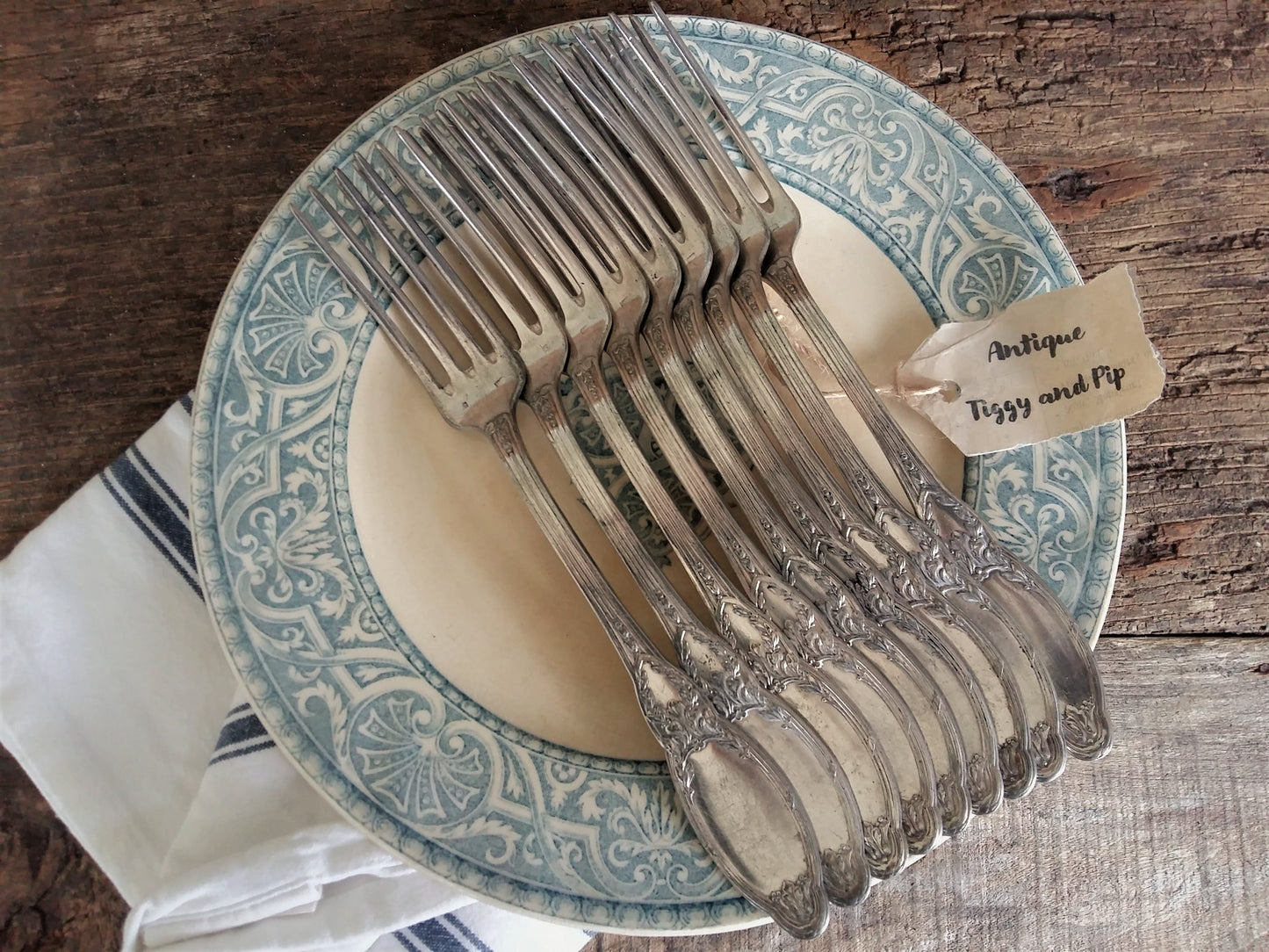 Set of 9 Silver Plated Antique Forks. from Tiggy & Pip - €78 with FREE worldwide shipping! Shop now at Tiggy and Pip